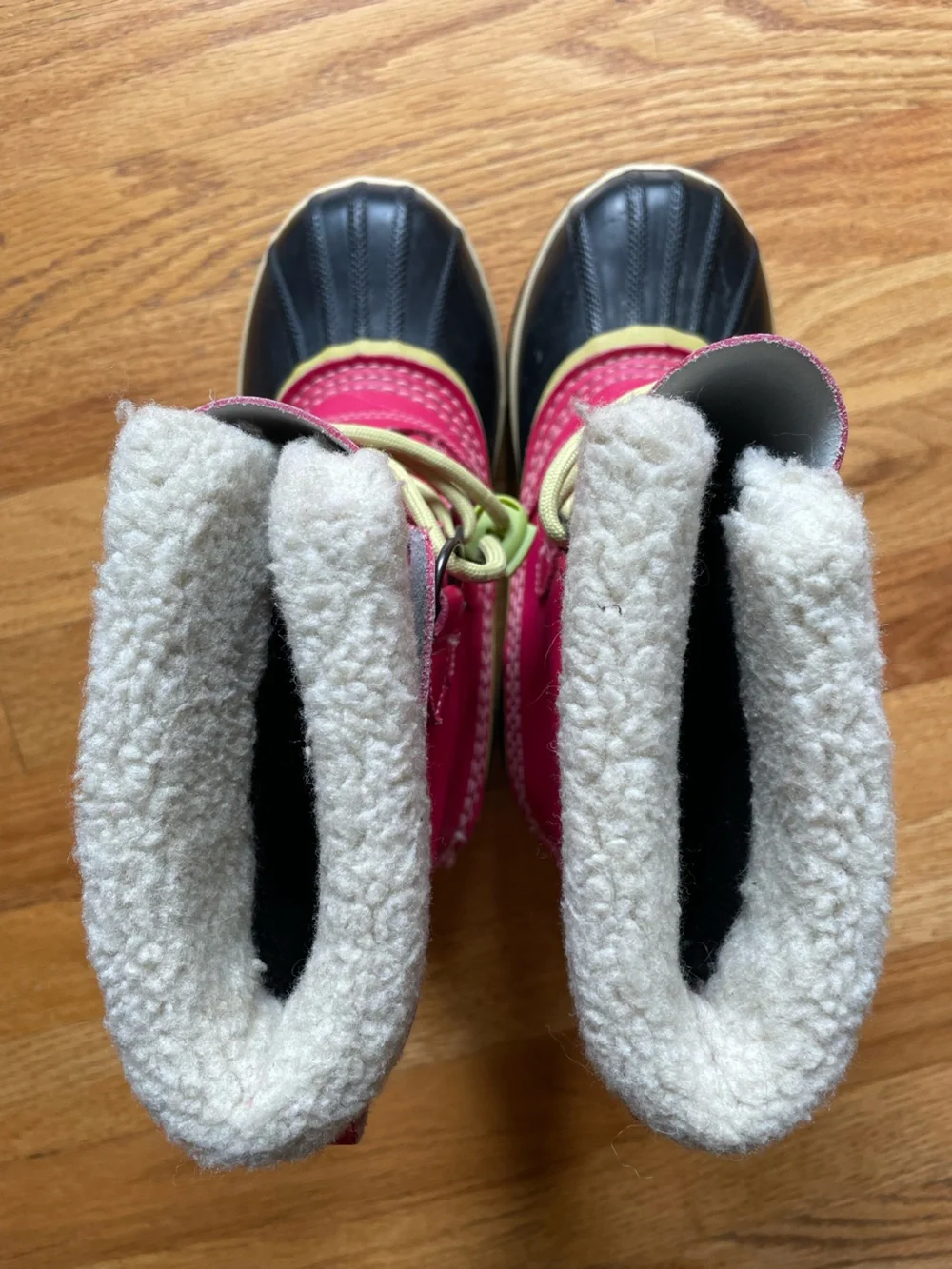 Sorel good used
